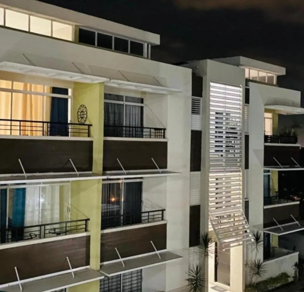 Luxe City Haven At Silverbrook Kingston Apartman