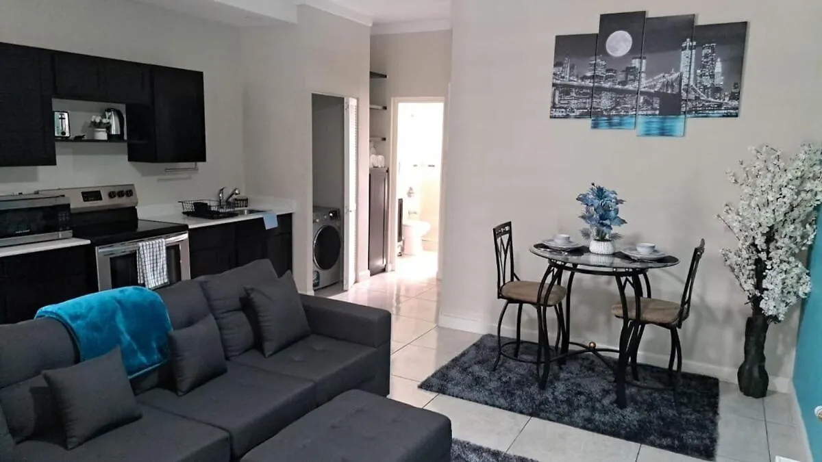 Luxe City Haven At Silverbrook Κίνγκστον 0*,